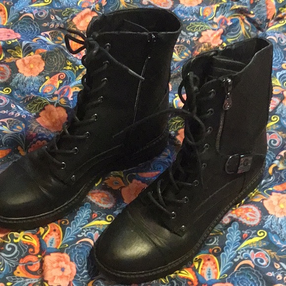 Block Heel Nine West Zabbi Heeled Slide Sandals Казаки